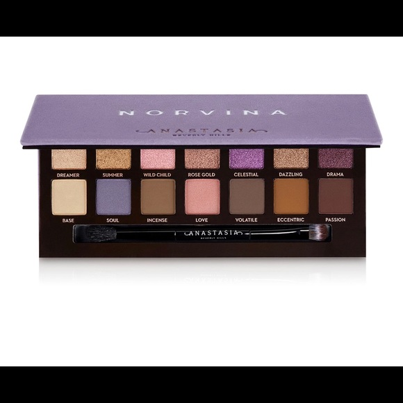 Anastasia Beverly Hills Modern Norvina eyeshadow palette